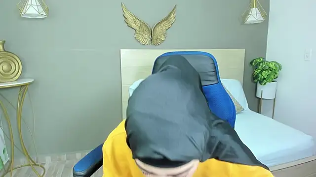 Snapshot of chaymae_nah_ chatting on 5, 1, 2025 chaymae nah online show from 5, 1, 2025