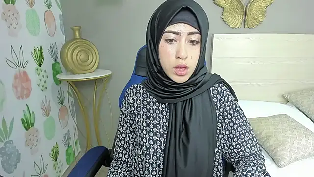 Snapshot of chaymae_nah_ chatting on 11, 1, 2025 chaymae nah online show from 11, 1, 2025