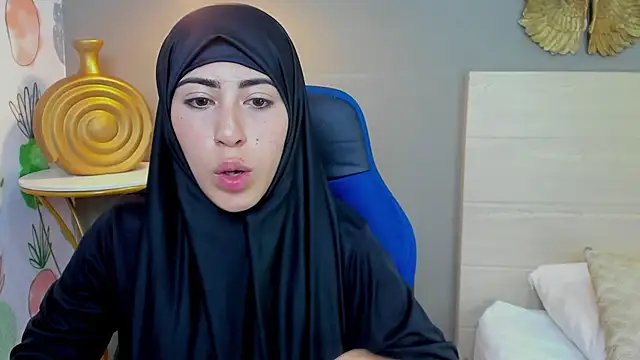 Snapshot of chaymae_nah_ chatting on 12, 1, 2025 chaymae nah online show from 12, 1, 2025