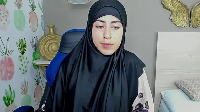 Snapshot of chaymae_nah_ chatting on 15, 1, 2025 chaymae nah online show from 15, 1, 2025