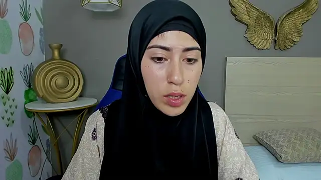 Snapshot of chaymae_nah_ chatting on 15, 1, 2025 chaymae nah online show from 15, 1, 2025