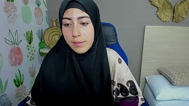 Snapshot of chaymae_nah_ chatting on 15, 1, 2025 chaymae nah online show from 15, 1, 2025