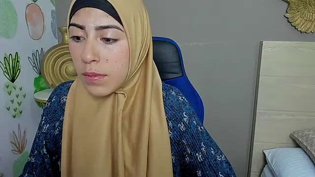 Snapshot of chaymae_nah_ chatting on 15, 1, 2025 chaymae nah online show from 15, 1, 2025