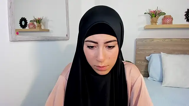 Snapshot of chaymae_nah_ chatting on 18, 1, 2025 chaymae nah online show from 18, 1, 2025