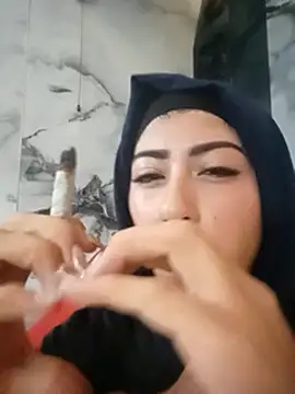 Snapshot of chaymae_nah_ chatting on 8, 2, 2025 chaymae nah online show from 8, 2, 2025