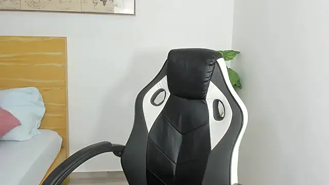 Snapshot of chaymae_nah_ chatting on 11, 2, 2025 chaymae nah online show from 11, 2, 2025