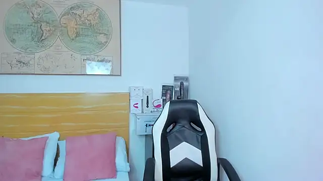 Snapshot of chaymae_nah_ chatting on 21, 2, 2025 chaymae nah online show from 21, 2, 2025