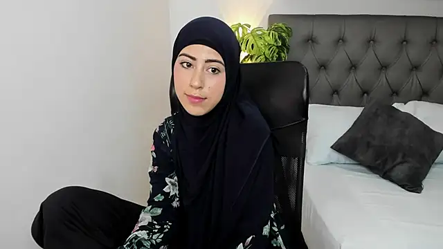 Snapshot of chaymae_nah_ chatting on 7, 3, 2025 chaymae nah online show from 7, 3, 2025