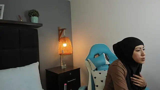 Snapshot of chaymae_nah_ chatting on 7, 3, 2025 chaymae nah online show from 7, 3, 2025