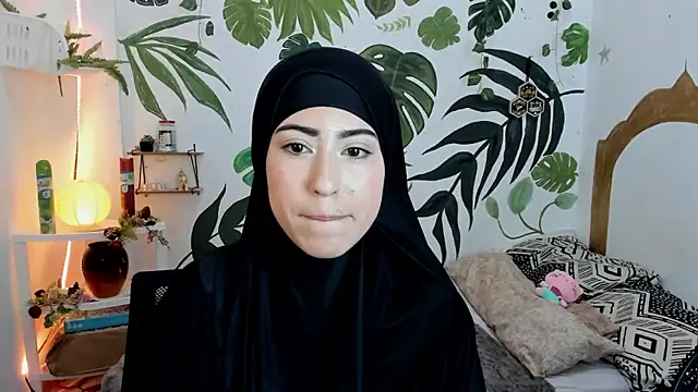 Snapshot of chaymae_nah_ chatting on 10, 10, 2025 chaymae nah online show from 10, 10, 2025