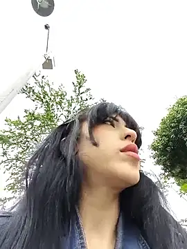 chaymae nah  online show from 18, 4, 2026