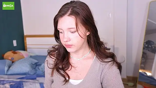 HanahCute online show from 9, 10, 2025