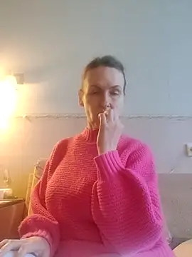 Evelina cute online show from 4, 12, 2025