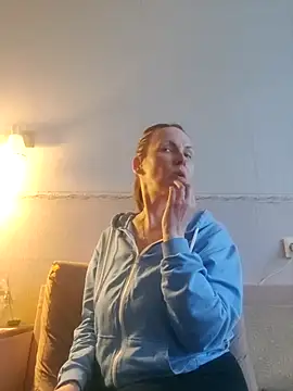 Evelina cute online show from 16, 12, 2025