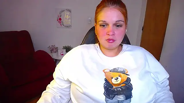 Snapshot of DanielaMendez chatting on 6, 2, 2025 DanielaMendez online show from 6, 2, 2025