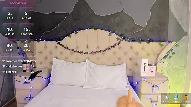 AmberGreyy  online show from 9, 11, 2025