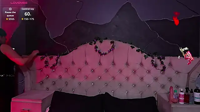 AmberGreyy  online show from 8, 4, 2026