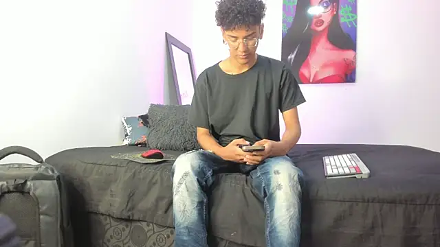 harrytwink18 online show from 27, 2, 2025