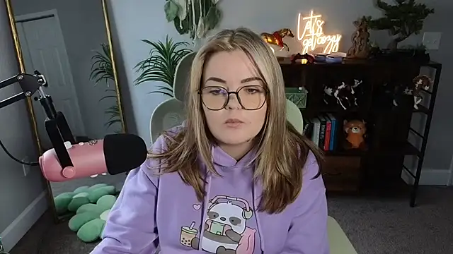 Snapshot of rodeobrii chatting on 18, 10, 2025 rodeobrii online show from 18, 10, 2025