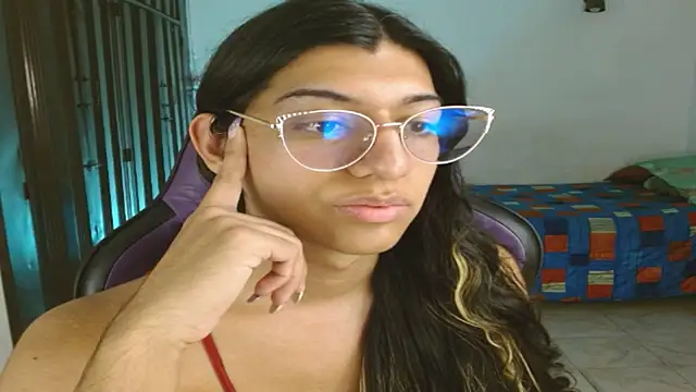 engielphoenis14 online show from 4, 11, 2025