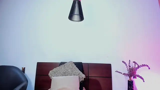 Snapshot of LucyJhonnsonn chatting on 16, 12, 2024 LucyJhonnsonn online show from 16, 12, 2024