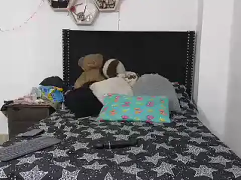 charlotte 077 online show from 10, 2, 2025