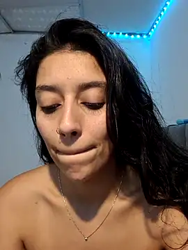 Snapshot of BrittanyDiaz chatting on 28, 2, 2025 BrittanyDiaz online show from 28, 2, 2025