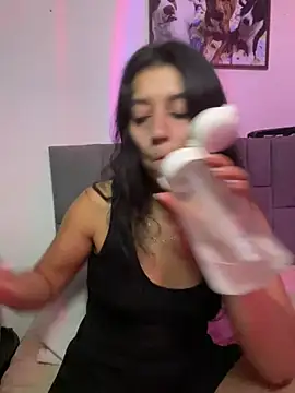 BrittanyDiaz online show from 3, 3, 2026