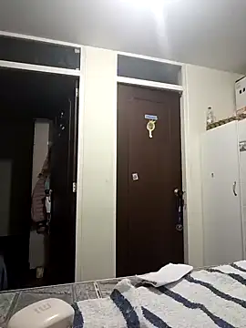 karlamorris  online show from 11, 2, 2025