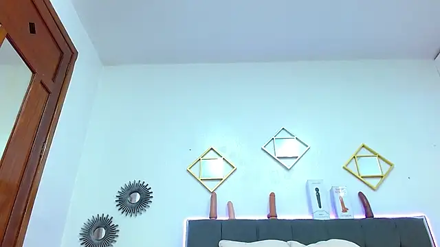 karlamorris  online show from 12, 3, 2025