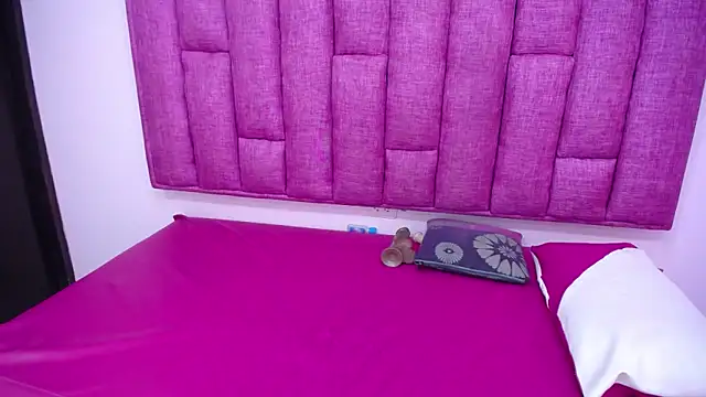 Briannacastello online show from 3, 1, 2025