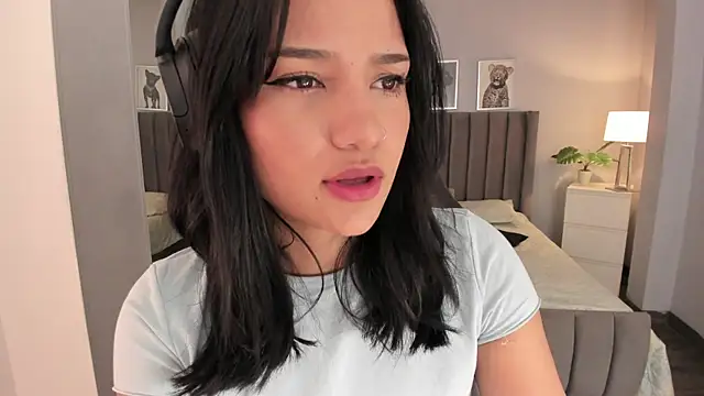 renee shelby  online show from 12, 12, 2024