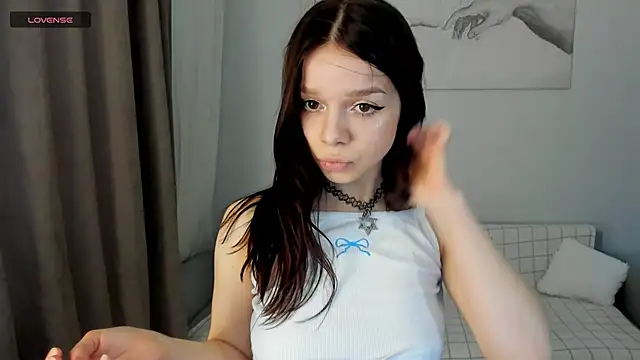 Snapshot of crystal_lilith chatting on 14, 6, 2026 crystal lilith online show from 14, 6, 2026