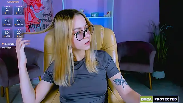 Snapshot of mary_mooore chatting on 8, 12, 2024 mary mooore online show from 8, 12, 2024