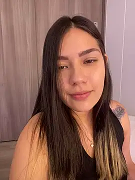 Latina vanessa online show from 26, 12, 2024