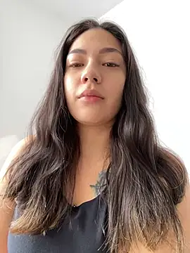 Latina vanessa online show from 22, 3, 2025