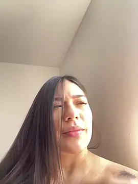 Latina vanessa online show from 15, 10, 2025