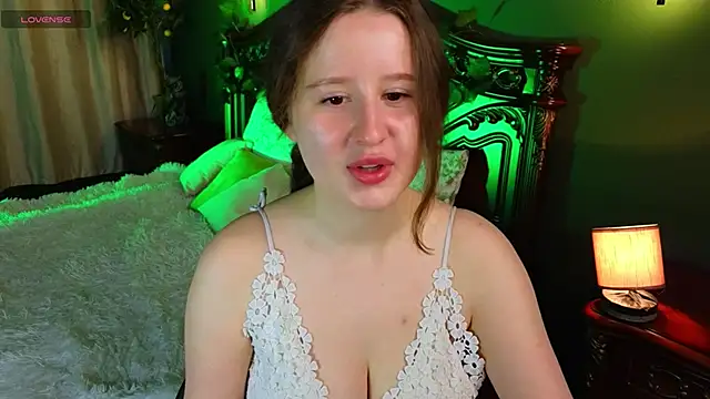 SquirtBabee online show from 15, 4, 2026