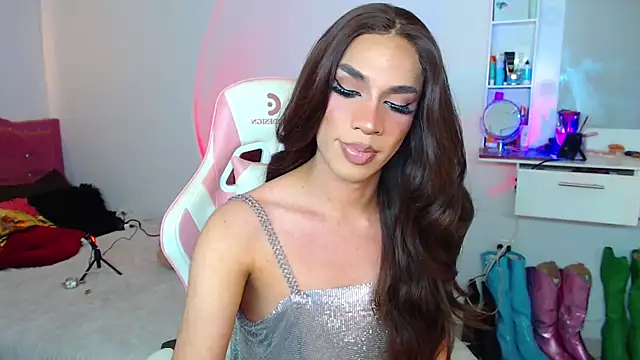 camila hootie online show from 17, 4, 2026