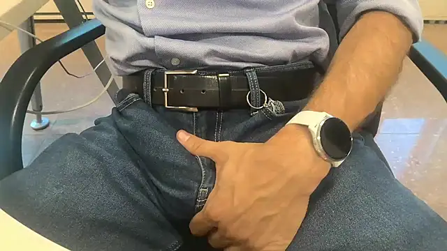 alessandroman2114 online show from 15, 10, 2025