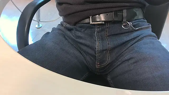 alessandroman2114 online show from 2, 3, 2026