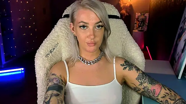 Snapshot of tykioty_Miley chatting on 24, 6, 2026 tykioty Miley online show from 24, 6, 2026