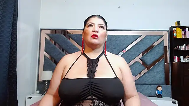 Snapshot of KarlaTesg chatting on 27, 6, 2026 KarlaTesg online show from 27, 6, 2026