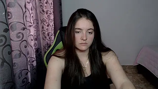 Snapshot of jennfoxx1 chatting on 20, 10, 2025 jennfoxx1 online show from 20, 10, 2025