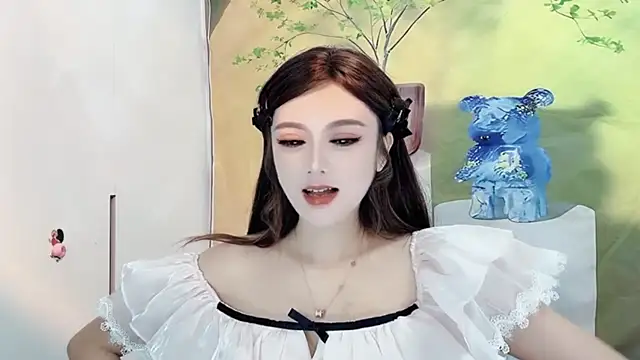 Snapshot of VIWVI chatting on 12, 3, 2025 VIWVI online show from 12, 3, 2025