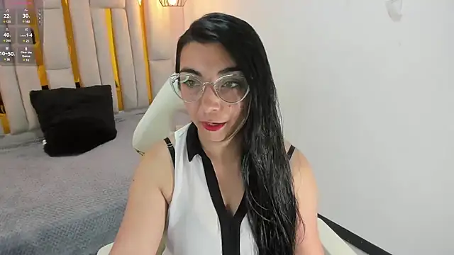 Karla hernandez  online show from 10, 1, 2025