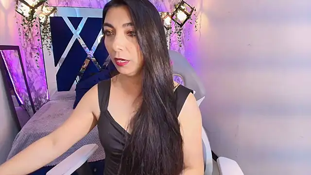 Karla hernandez  online show from 24, 9, 2025