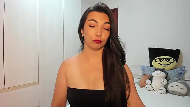 Karla hernandez  online show from 2, 6, 2026