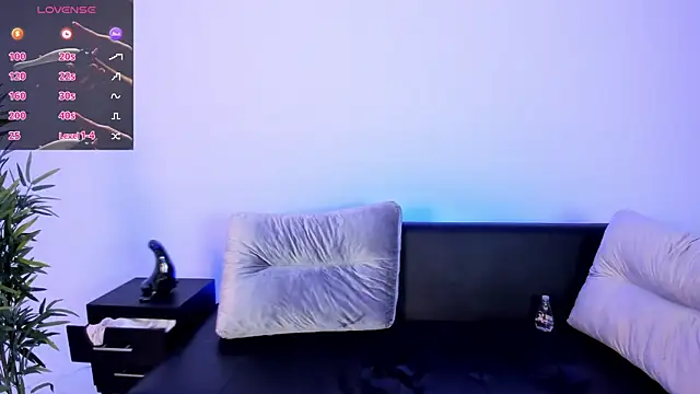 ambarcarterr online show from 17, 1, 2025