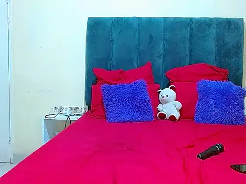 curvycloe1 online show from 13, 10, 2025